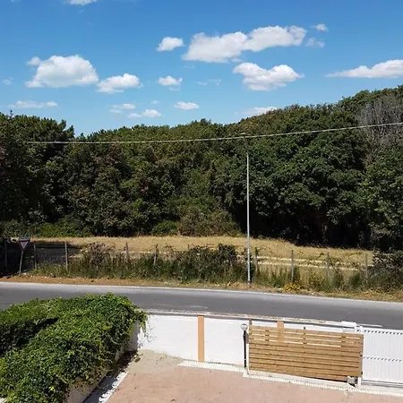 Beach 度假居 *